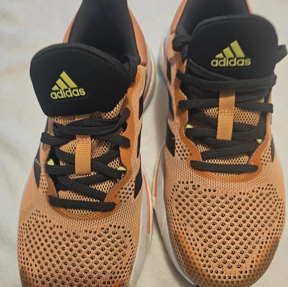 Adidas BIG BOY Size 6.5 Orange and Black Athletic Shoes - Picture 3 of 5